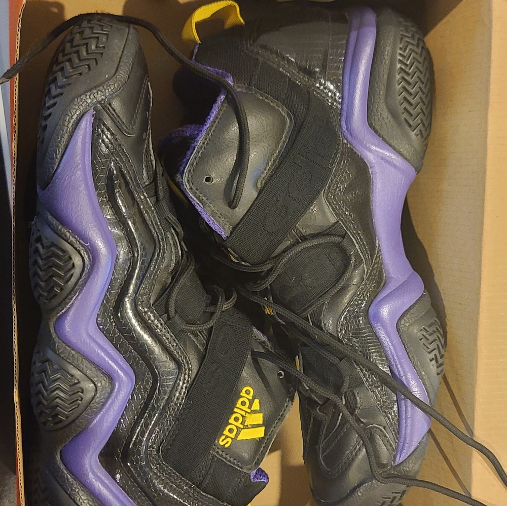 Adidas top ten 2000 Lakers size 8.5